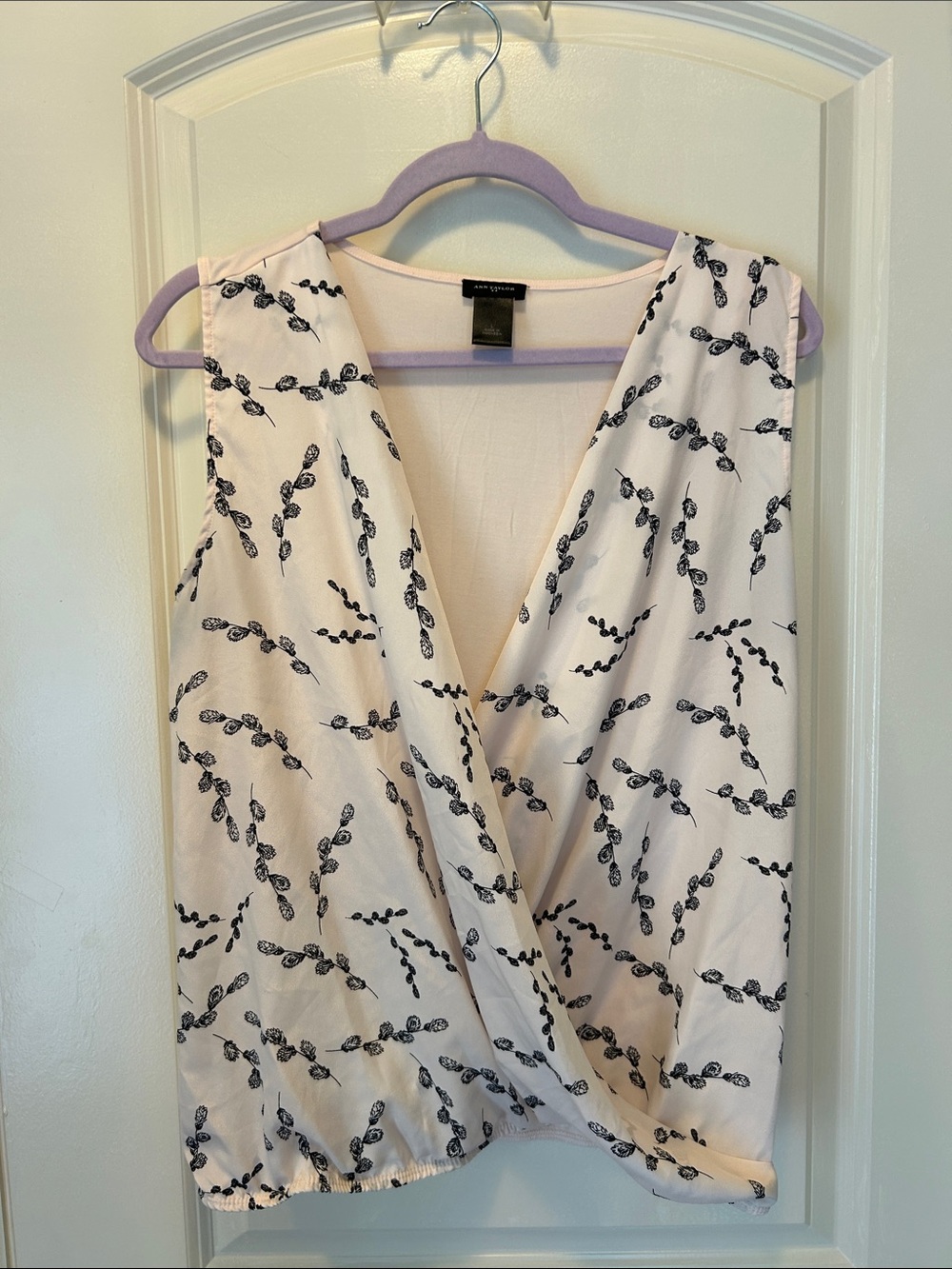 Anne Taylor  Sleeveless Wrap Blouse in White with Black Leaf Print